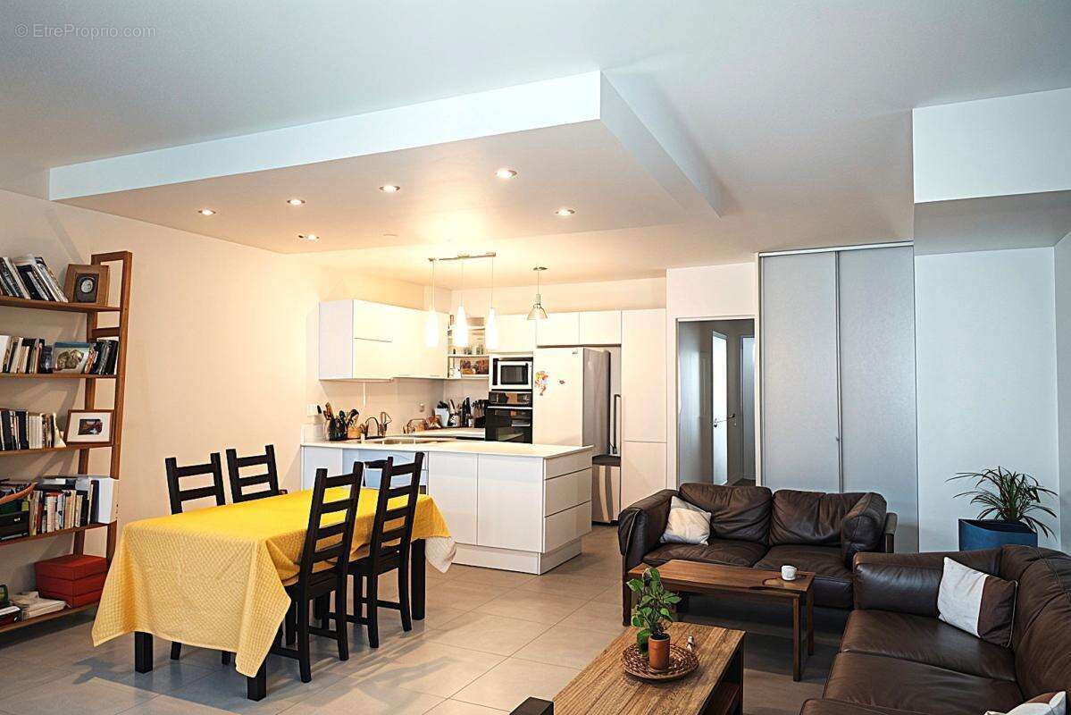Appartement à IVRY-SUR-SEINE