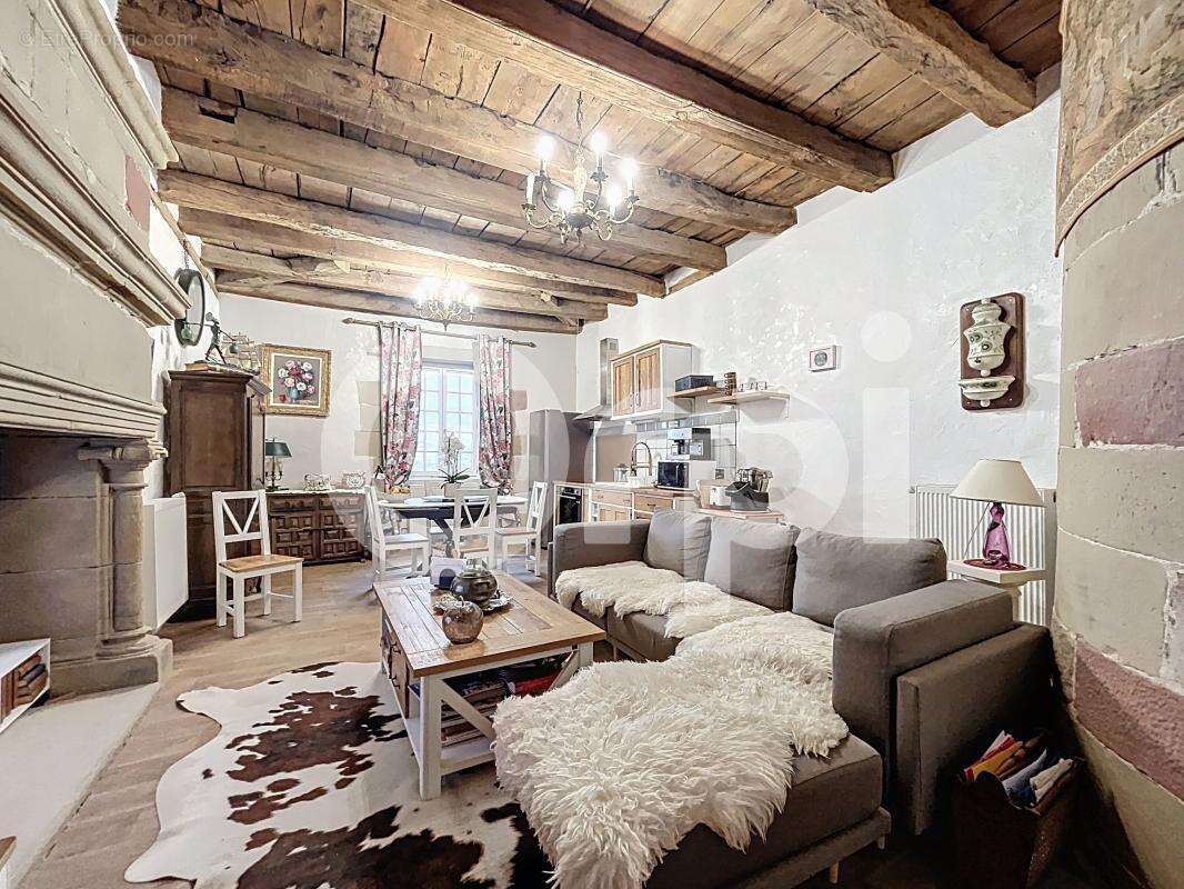 Appartement à COSNAC