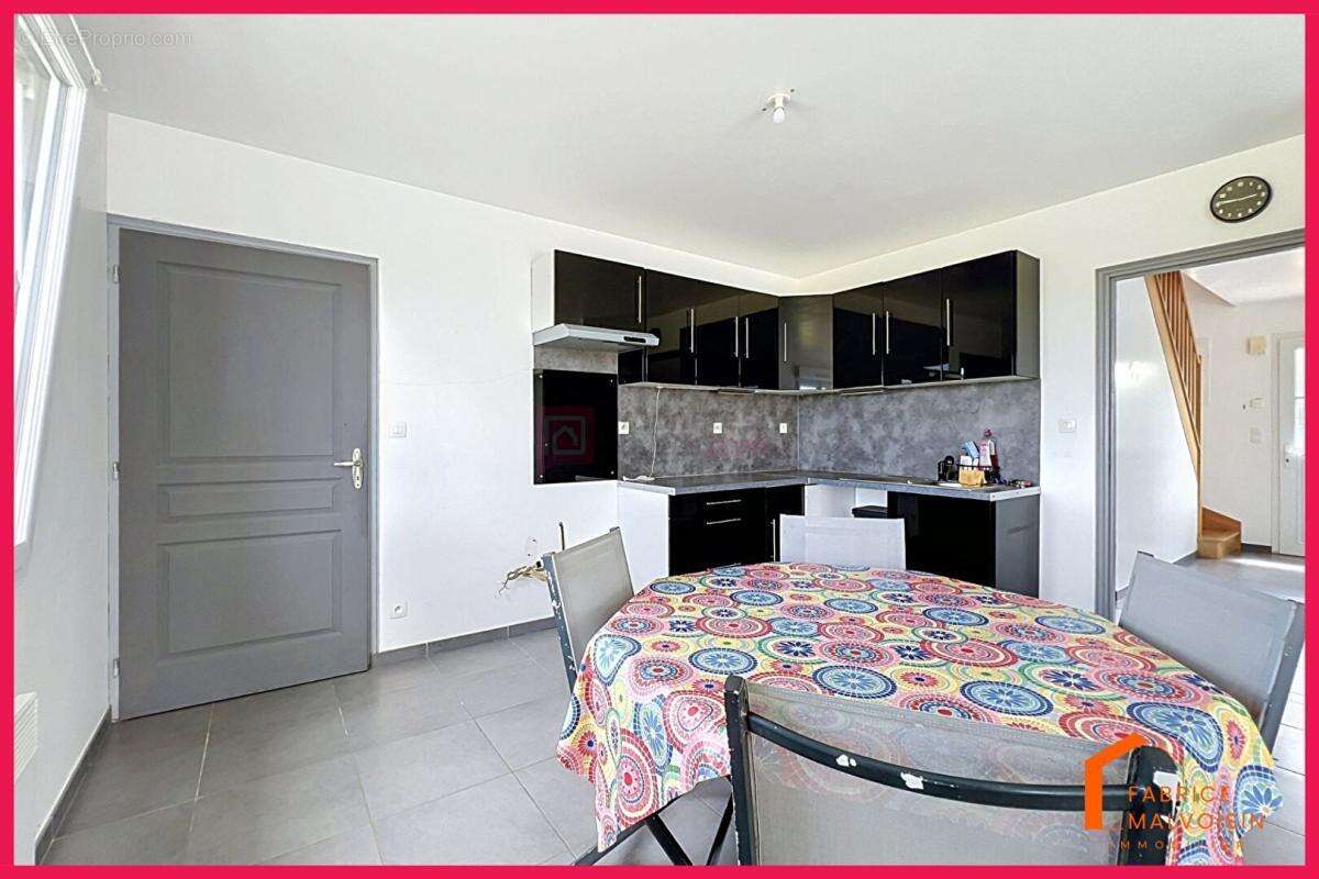 Maison 6 pièce(s) 136 m2 - photo 13