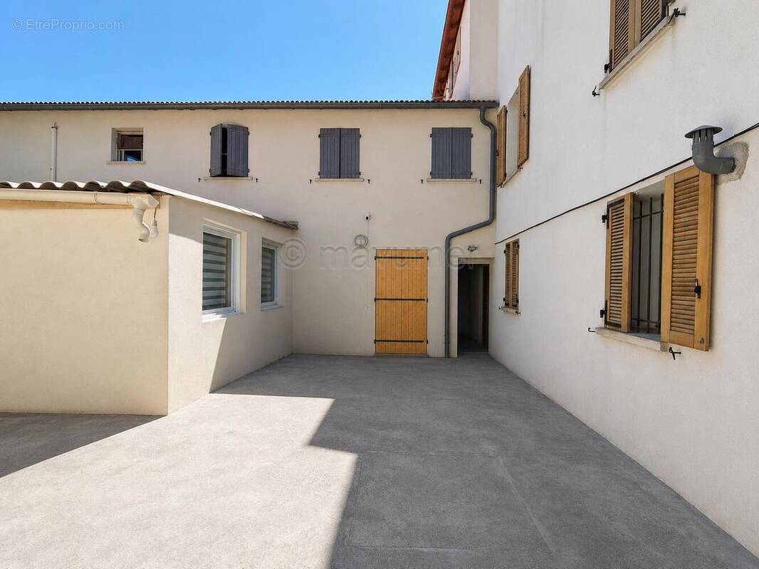 IMMEUBLE DE RAPPORT ? 10 LOGEMENTS LOUÉS ? FORTE RENTABILITÉ ? MARSEILLE 16? SAINT-ANDRÉ n°1 - Appartement à MARSEILLE-16E