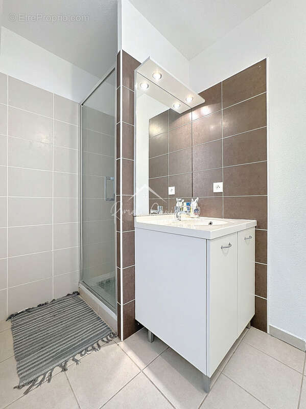 Appartement f3 66 m2 avec jardin et parking privé - photo 13