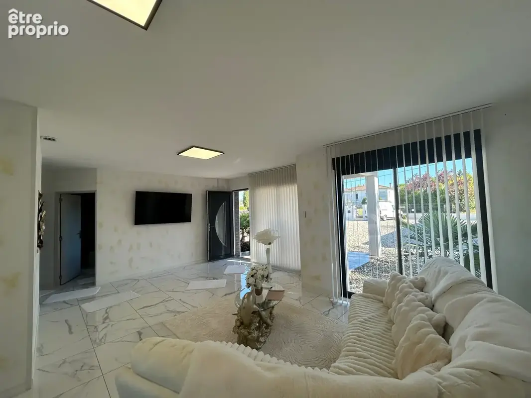 VILLENEUVE SUR LOT, Maison de plain-pied, 2 chambres, jardin et garage. - photo 3