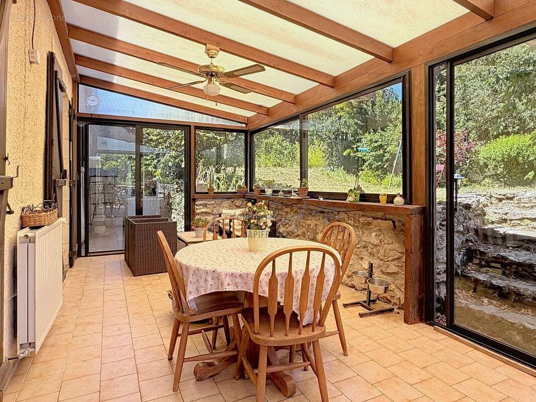  À vendre – Authentique longère de 192 m² à proximité de Clermont - photo 2