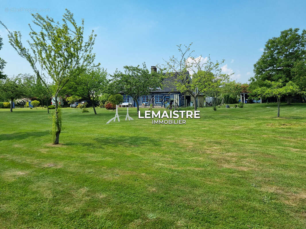 Maison à LA LANDE-SAINT-LEGER