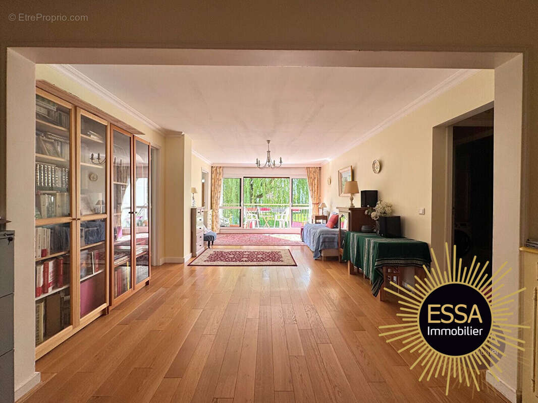 Appartement à NOISY-LE-ROI