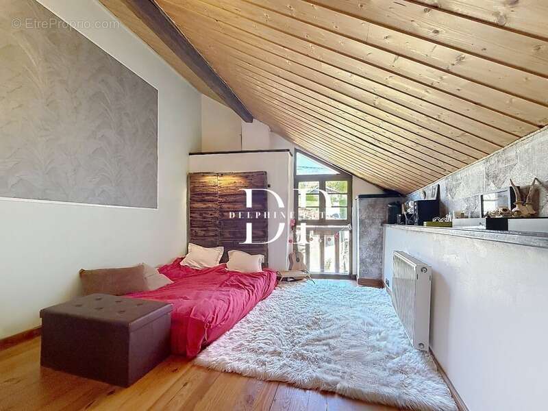 Lucinges, Maison à vendre 4 pièces de 134 m2 (74) Terrain d'env. 450 m2 - photo 11