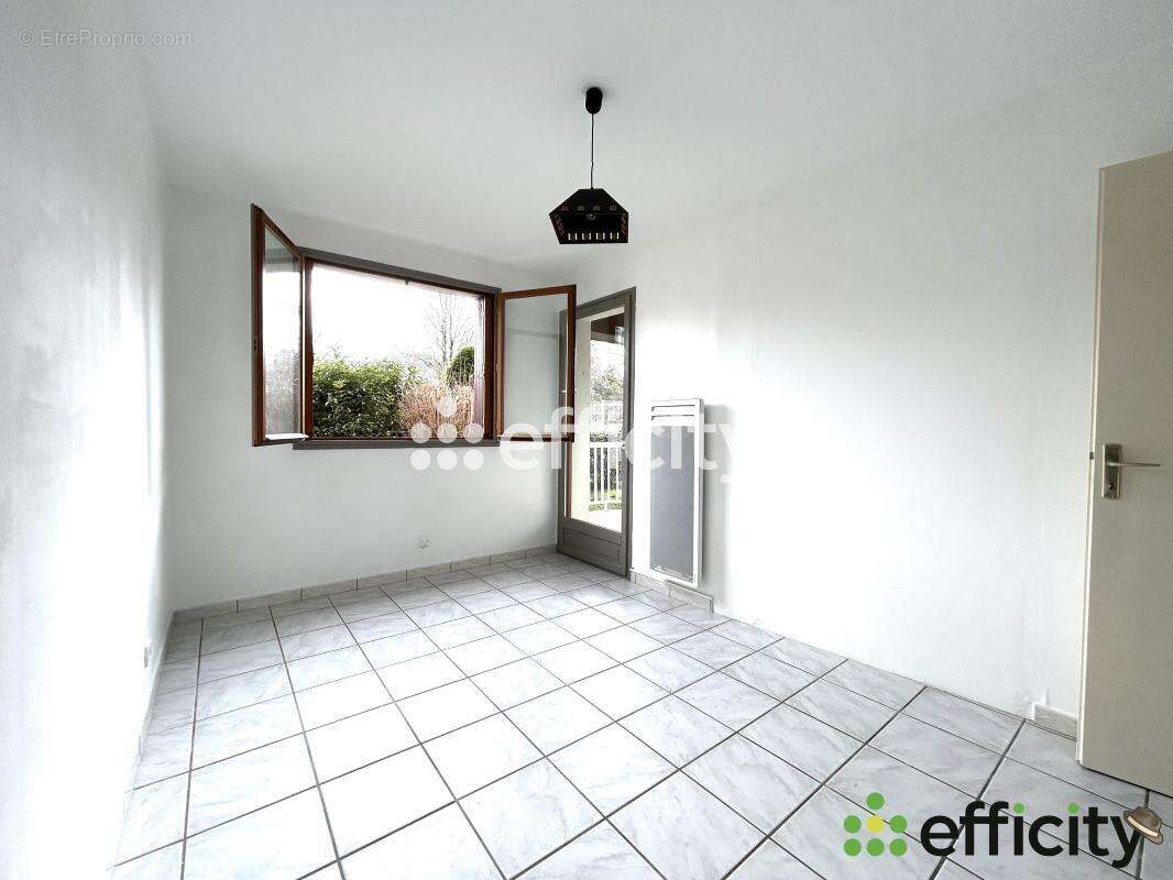 Appartement 81 m² à Vinay  - photo 12