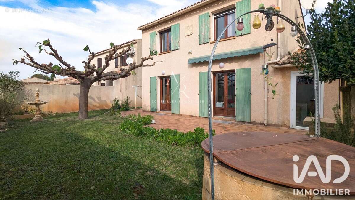 Photo 2 - Maison à ARLES