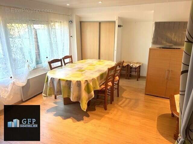 Maison à BORMES-LES-MIMOSAS