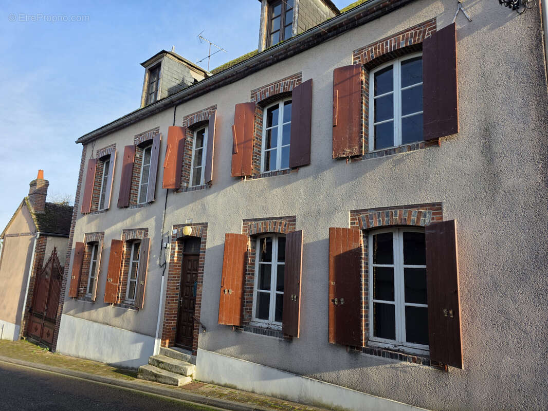 Maison à CHAMPIGNELLES