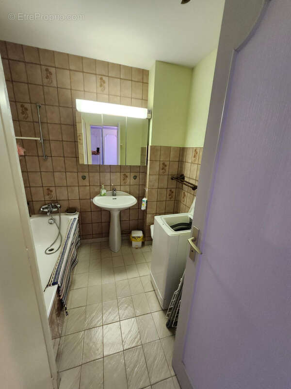 vue imprenable directe sur mer, centre de Sion sur l'Océan, pour ce 56 m2 avec garage et cave ! - photo 9