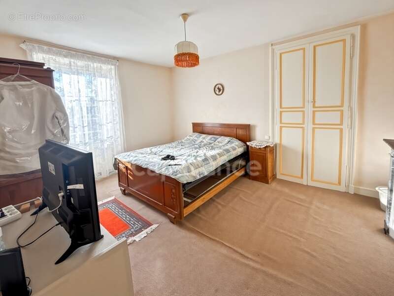 Maison à FRESNAY-SUR-SARTHE