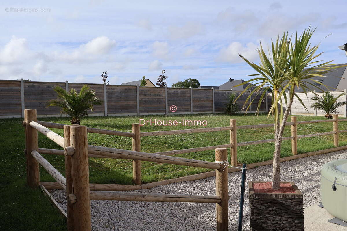Maison 85 m² à Virandeville  - photo 4