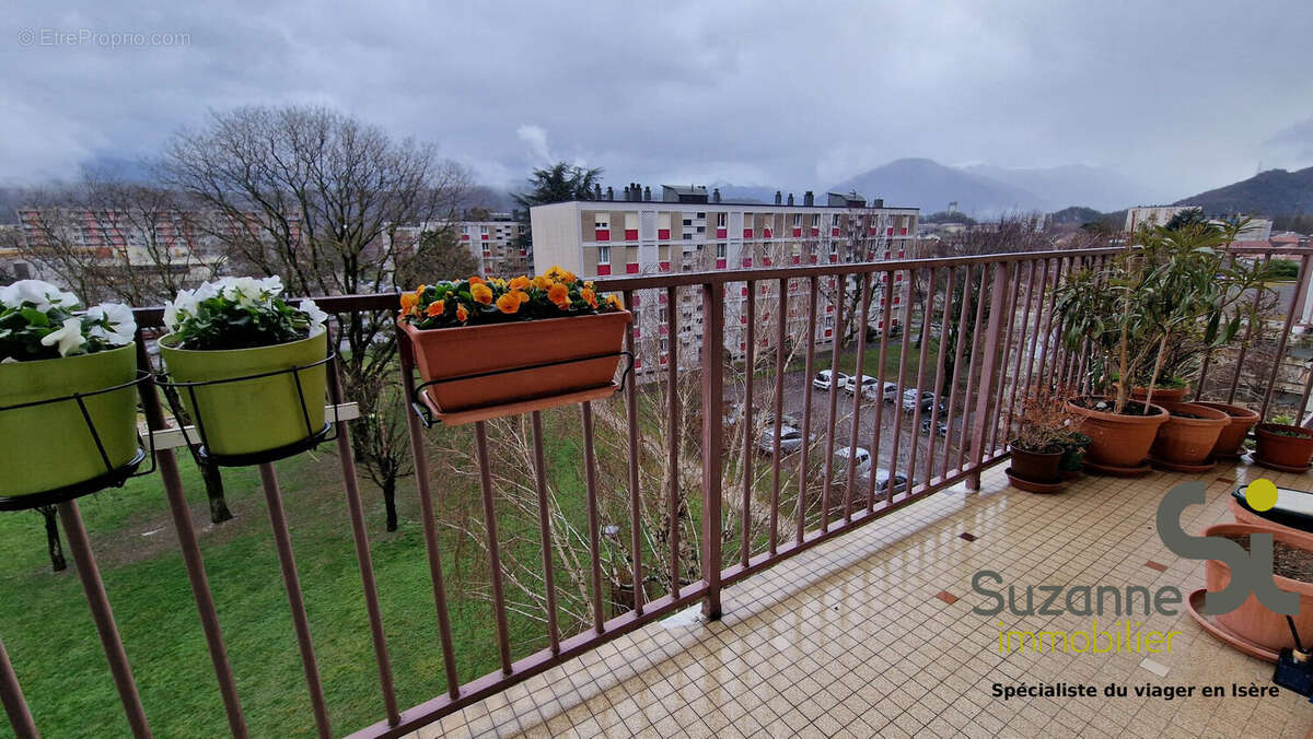 Appartement à LE PONT-DE-CLAIX