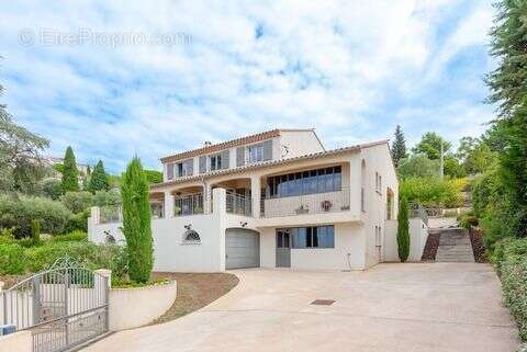 Maison à LE CASTELLET