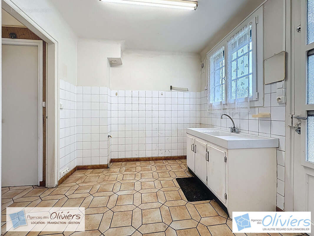 Maison à VOISINS-LE-BRETONNEUX