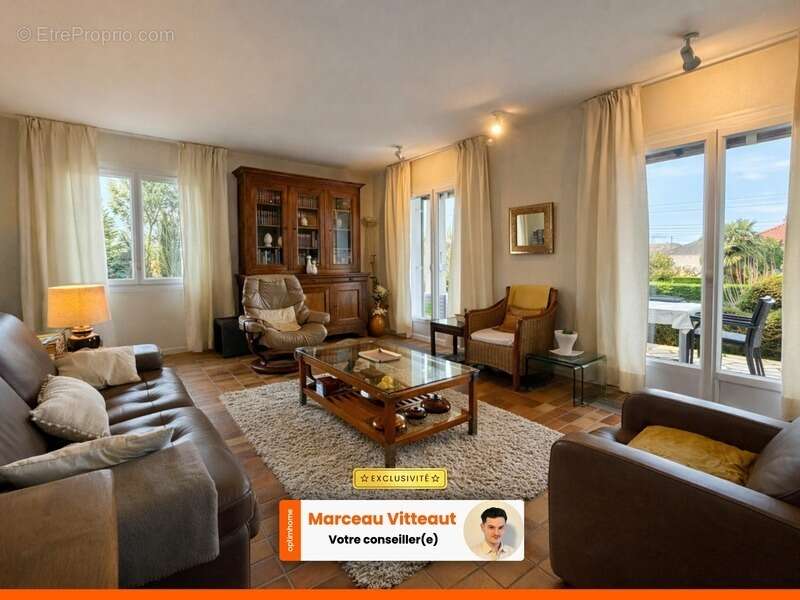 Maison à CHARNAY-LES-MACON