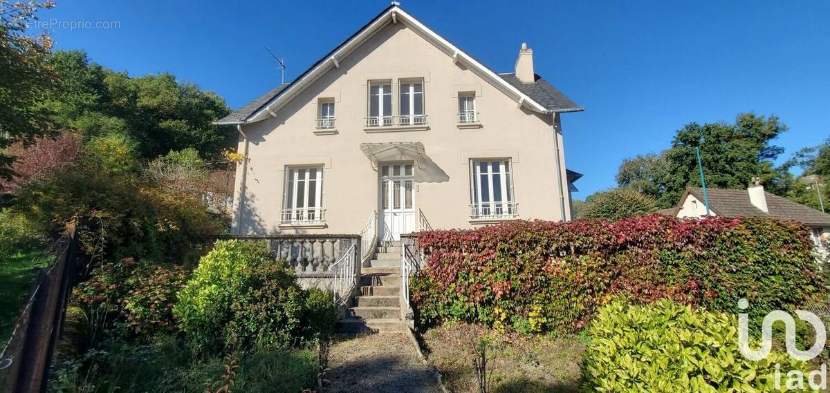Photo 1 - Maison à YDES