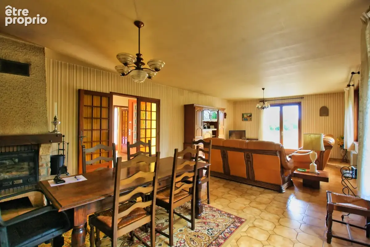 Maison traditionnelle , 5 chambres, sur 5000 m² de terrain - photo 2