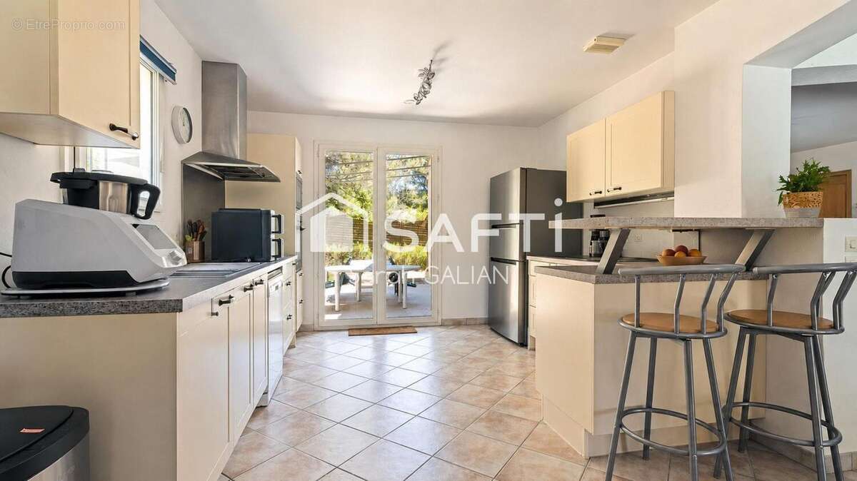 Photo 6 - Maison à ROQUEBRUNE-SUR-ARGENS