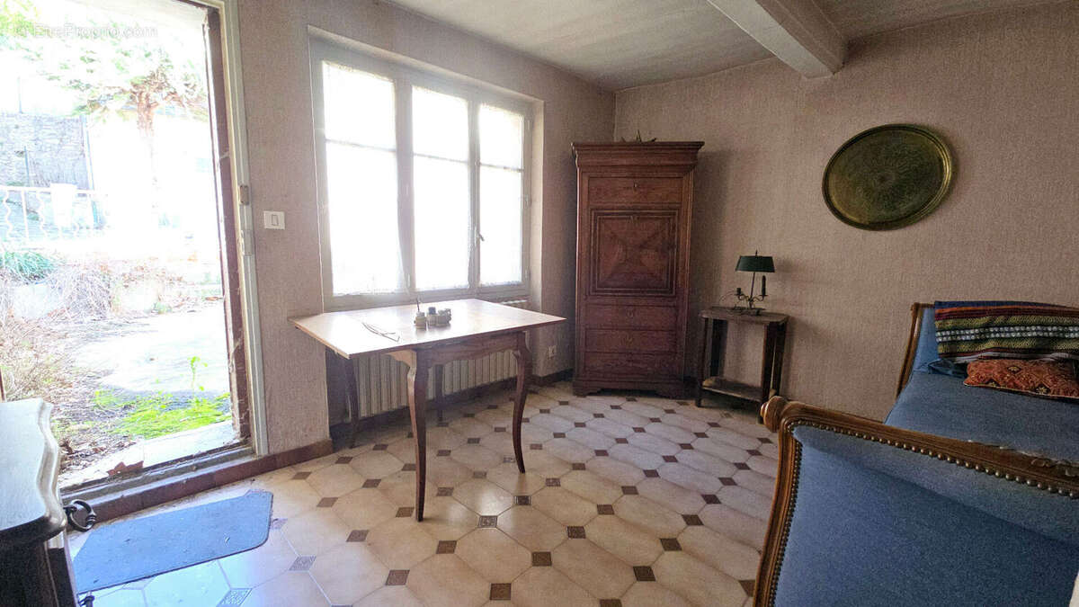 Appartement à ENTRECHAUX