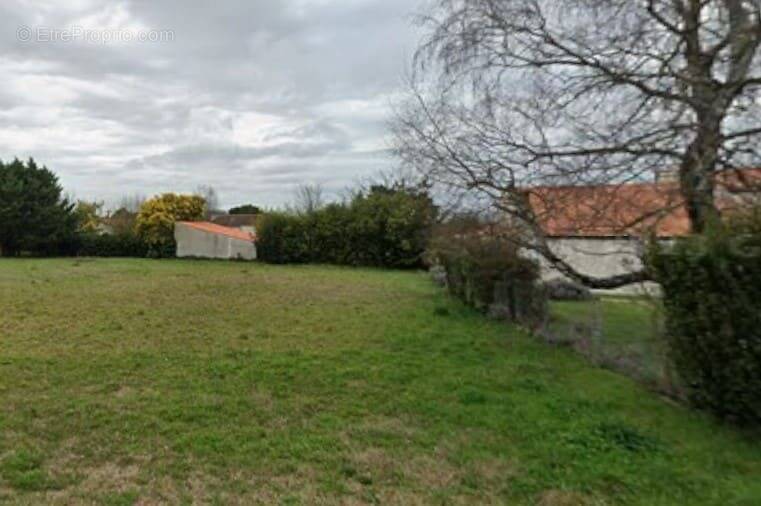 Terrain à LA ROCHELLE