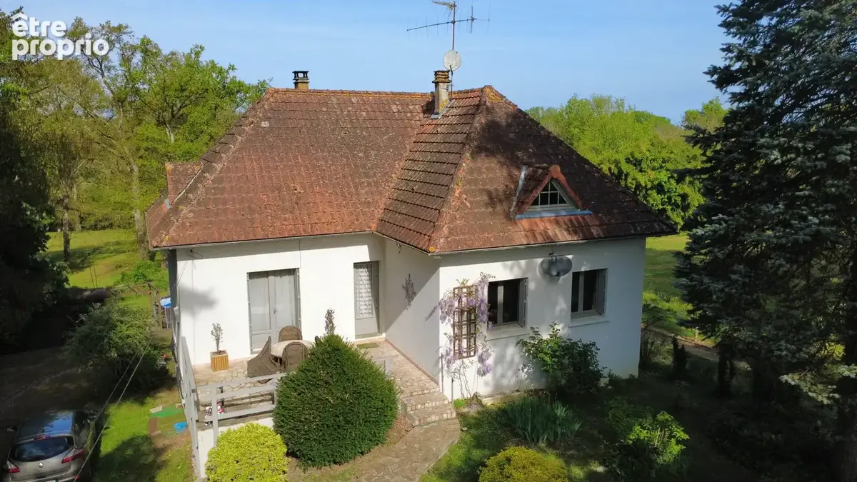 Maison Pressac 7 pièce(s) 156 m2 - photo 6