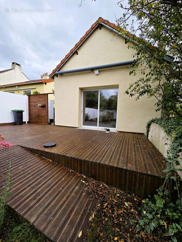 Maison à SAVIGNY-SUR-ORGE