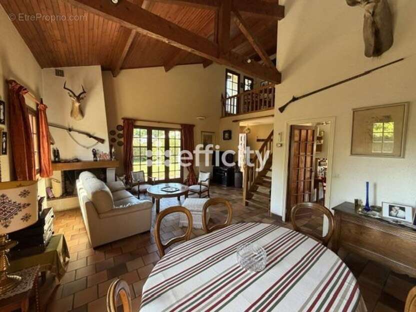 Maison à MARTIGNAS-SUR-JALLE