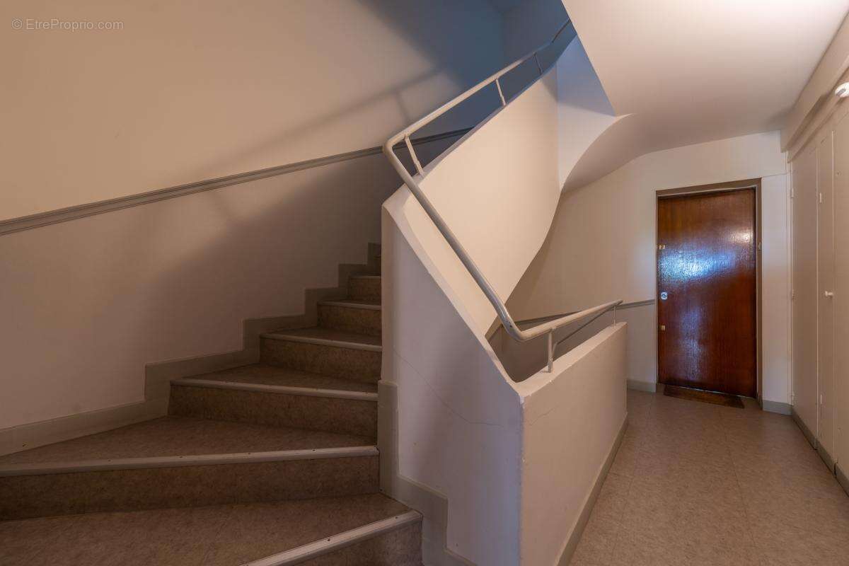 Appartement à VILLE-D'AVRAY
