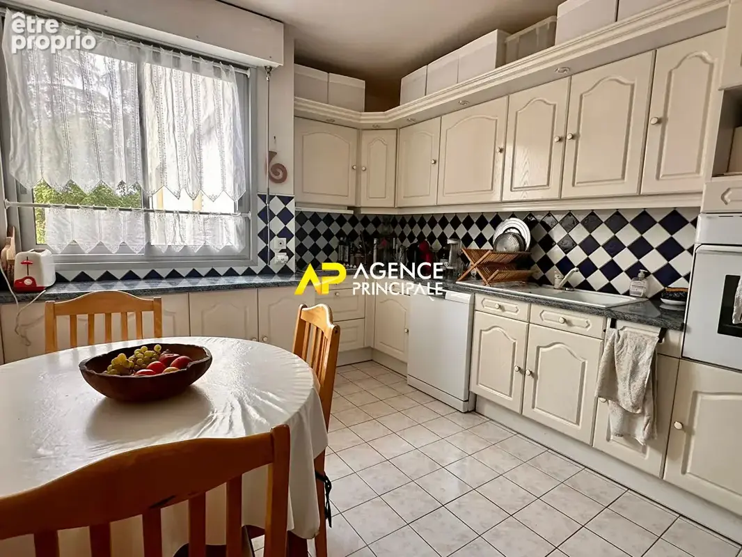 Sartrouville - Le Fresnay Vieux Pays - Appartement 4 pièces 83.07 m2 - photo 3