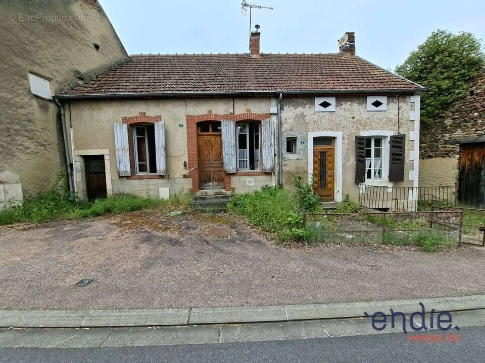 Maison à COLOMBIER