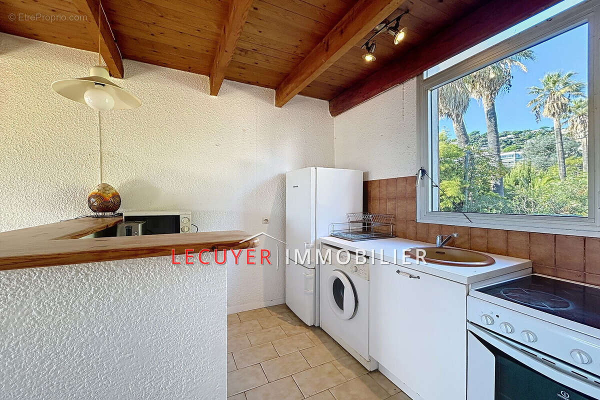 Appartement à VALLAURIS