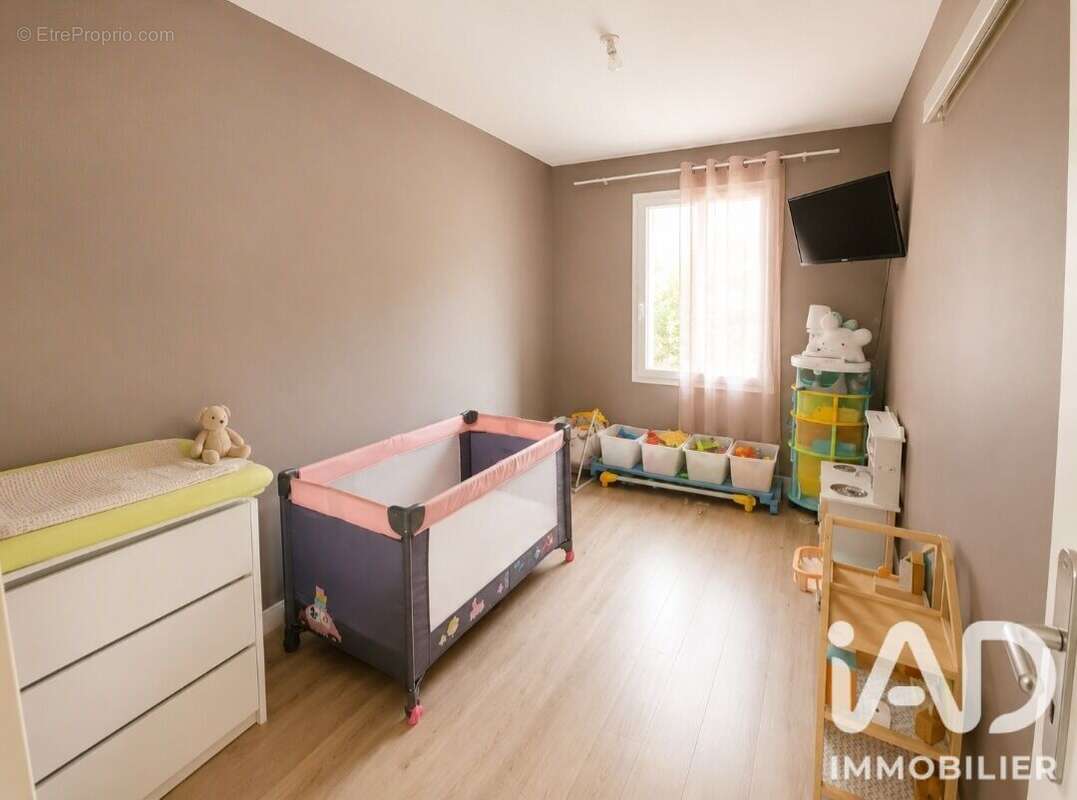 Maison 118 m² à Saint-Andre-De-Cubzac  - photo 7