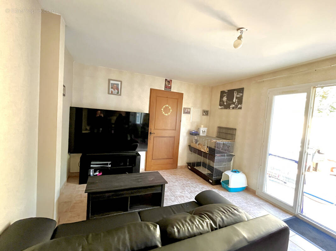 Appartement à CHATEAUNEUF-LES-MARTIGUES