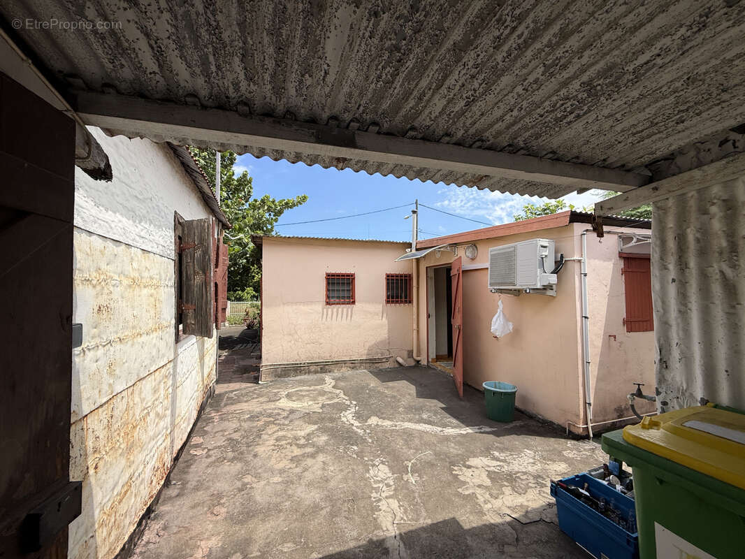 Maison à LE PORT