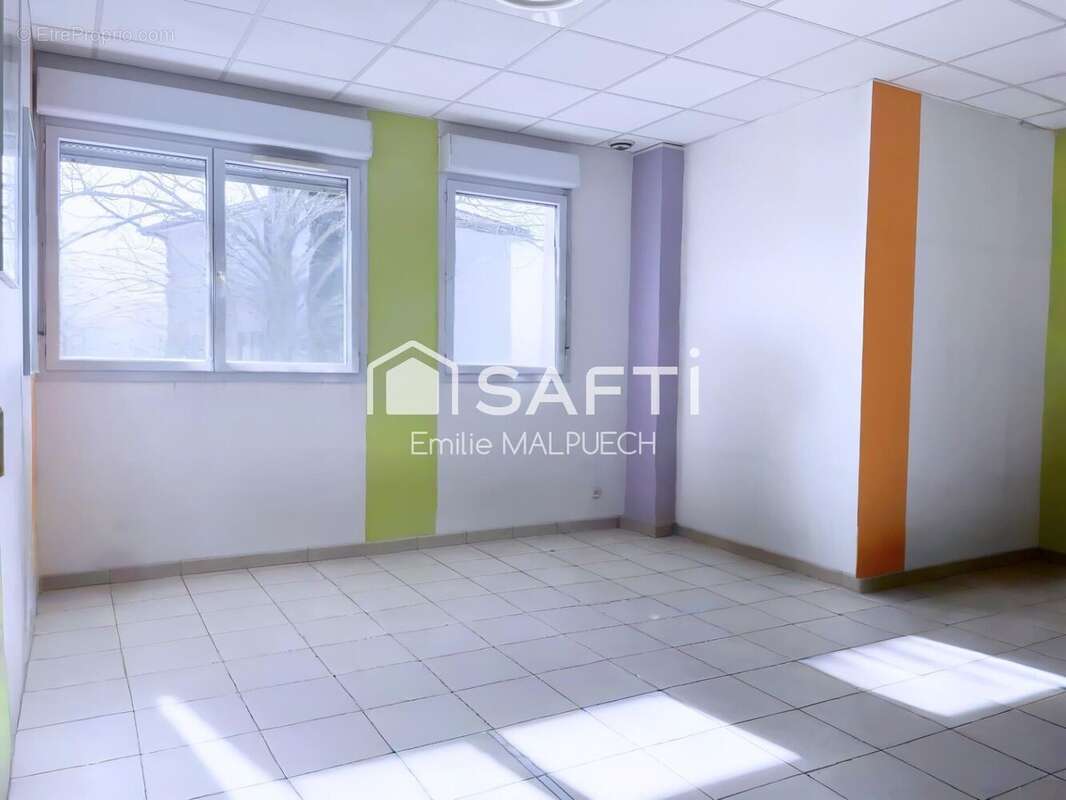 Photo 5 - Commerce à LESPINASSE