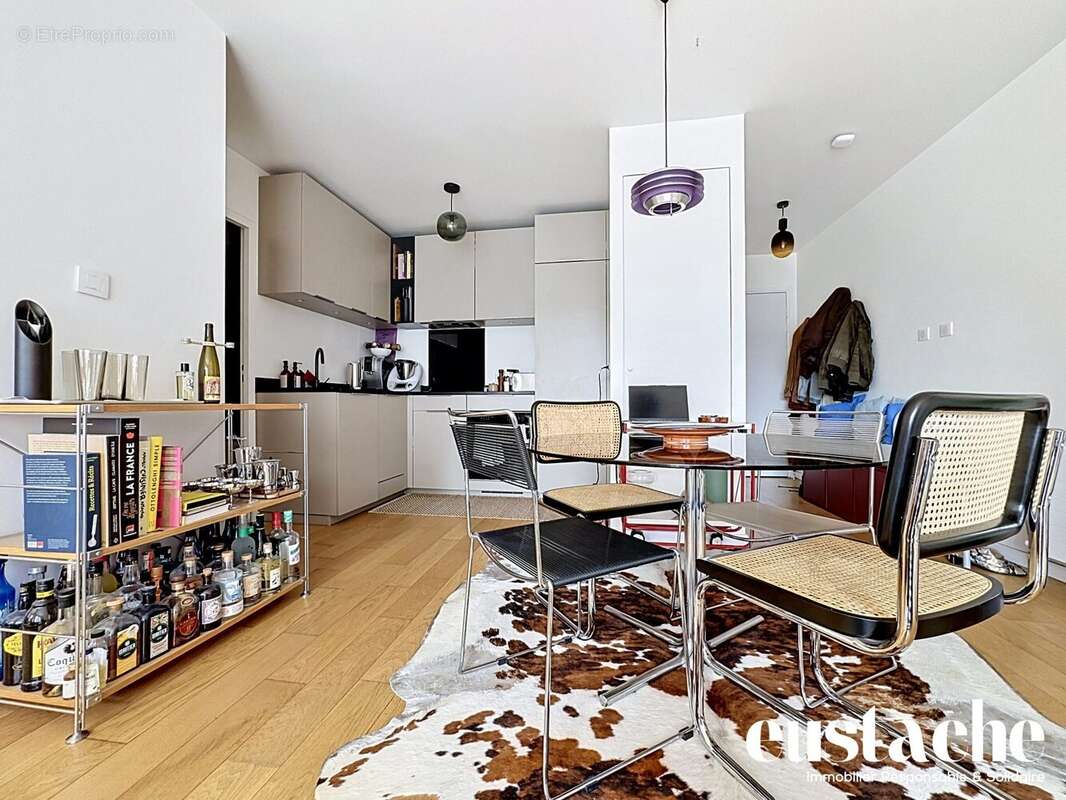Appartement à PARIS-19E