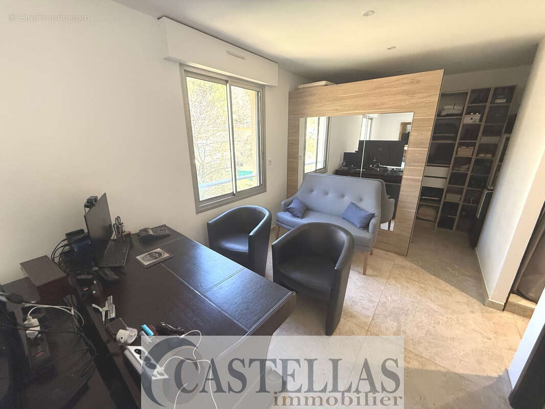 Appartement à CARNOUX-EN-PROVENCE
