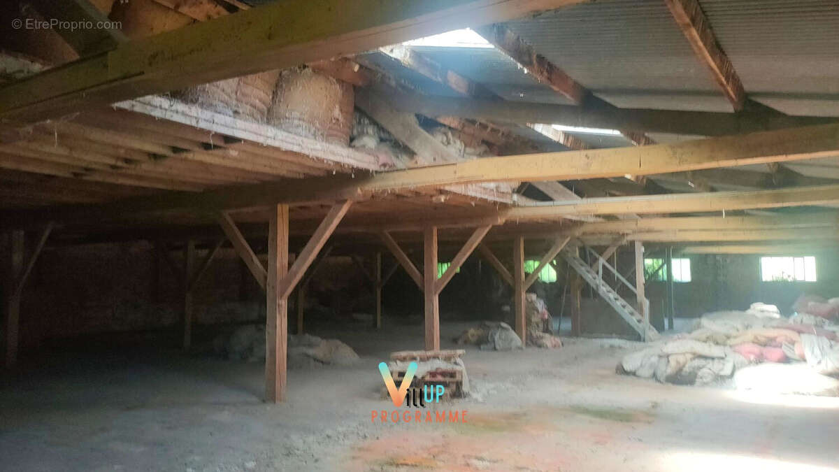 Commerce à TONNERRE