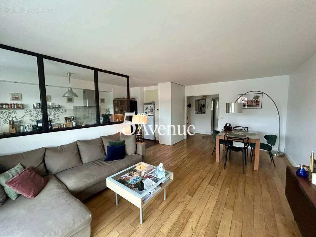 Appartement à SAINT-MAUR-DES-FOSSES