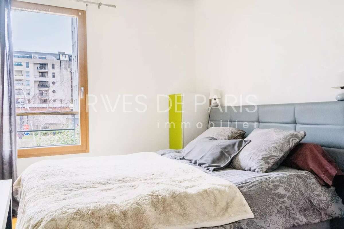 Appartement à COURBEVOIE