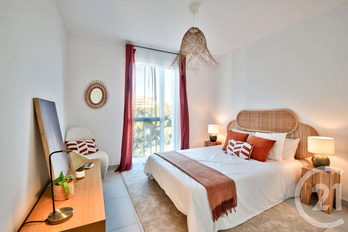 Appartement à SAINT-LAURENT-DU-VAR