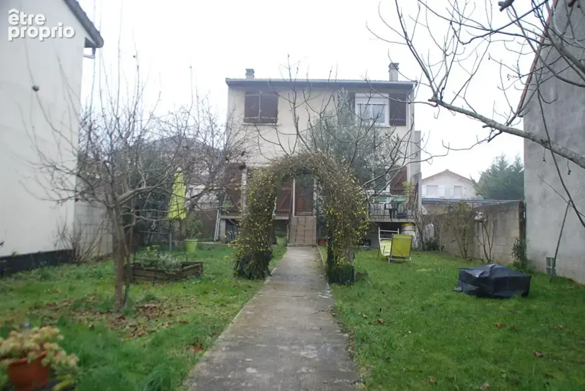 Maison  5 pièce(s) 140 m2 - photo 2