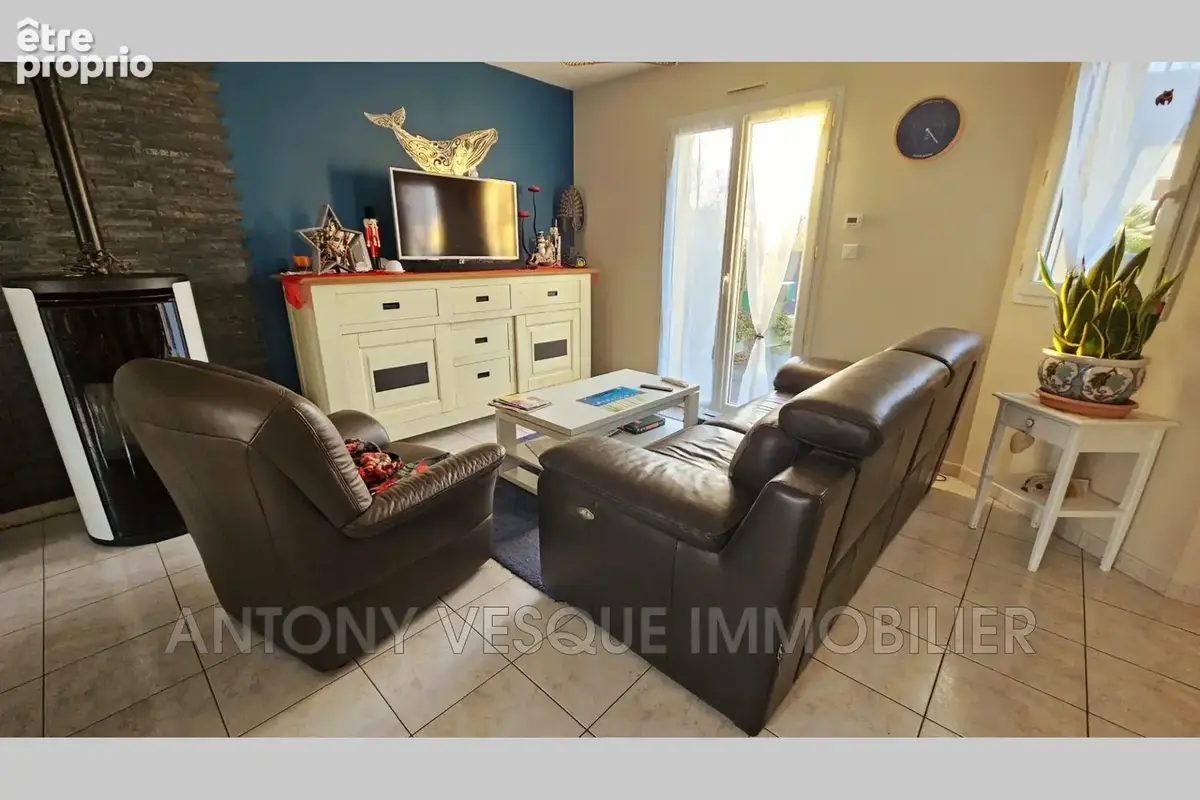 Maison 5 pièces 82 m² à vendre à Brehal (50290) - photo 2
