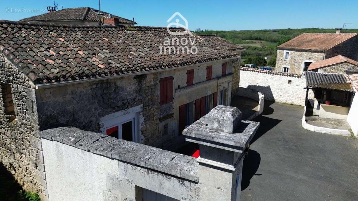 Maison à CHAMPMILLON