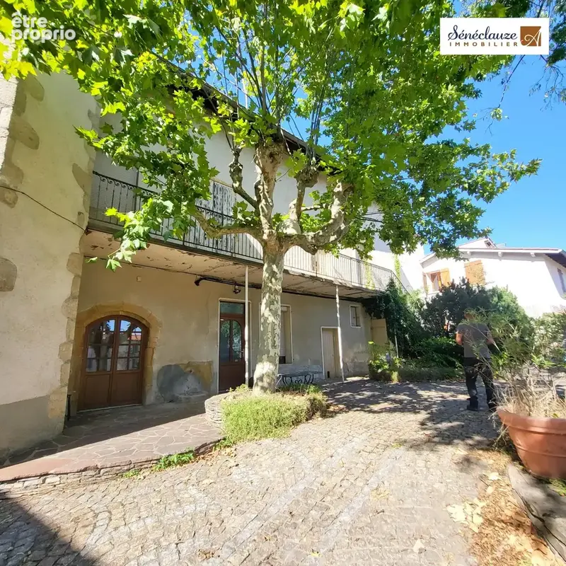 Ensemble immobilier de caractere sur parcelle de 2 635m² - photo 2