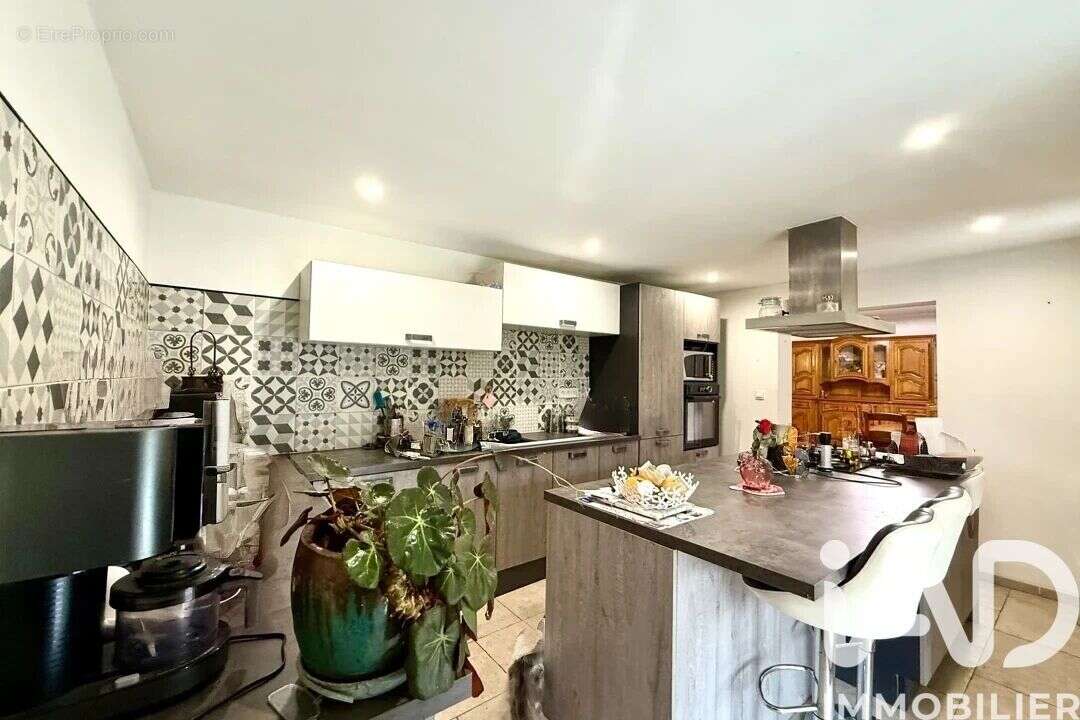 Photo 5 - Maison à ROQUEMAURE