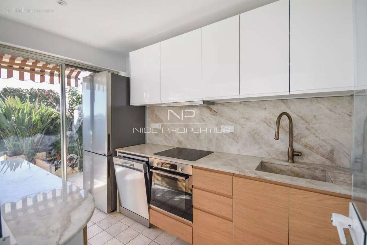 Appartement à ROQUEBRUNE-CAP-MARTIN