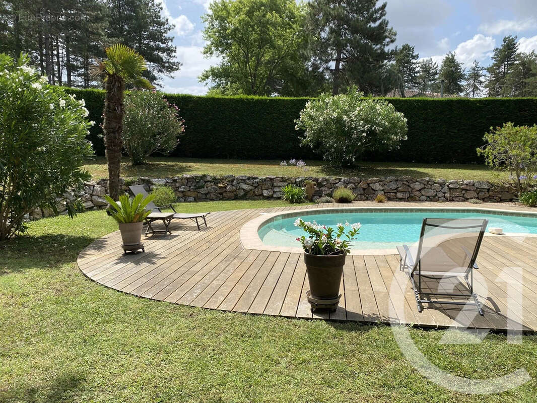 Maison 156 m² à Goyrans  - photo 8